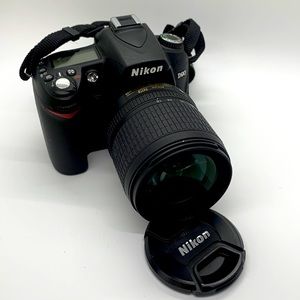 Nikon D90 with Nikon DX AF-S Nikkor 18-105mm f/3.5-5.6 ED